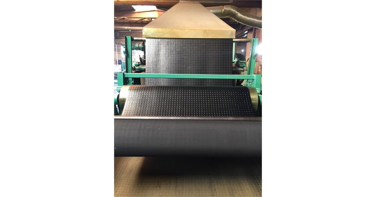 Coin-pattern anti-slip rubber supplied by Fruges Arena